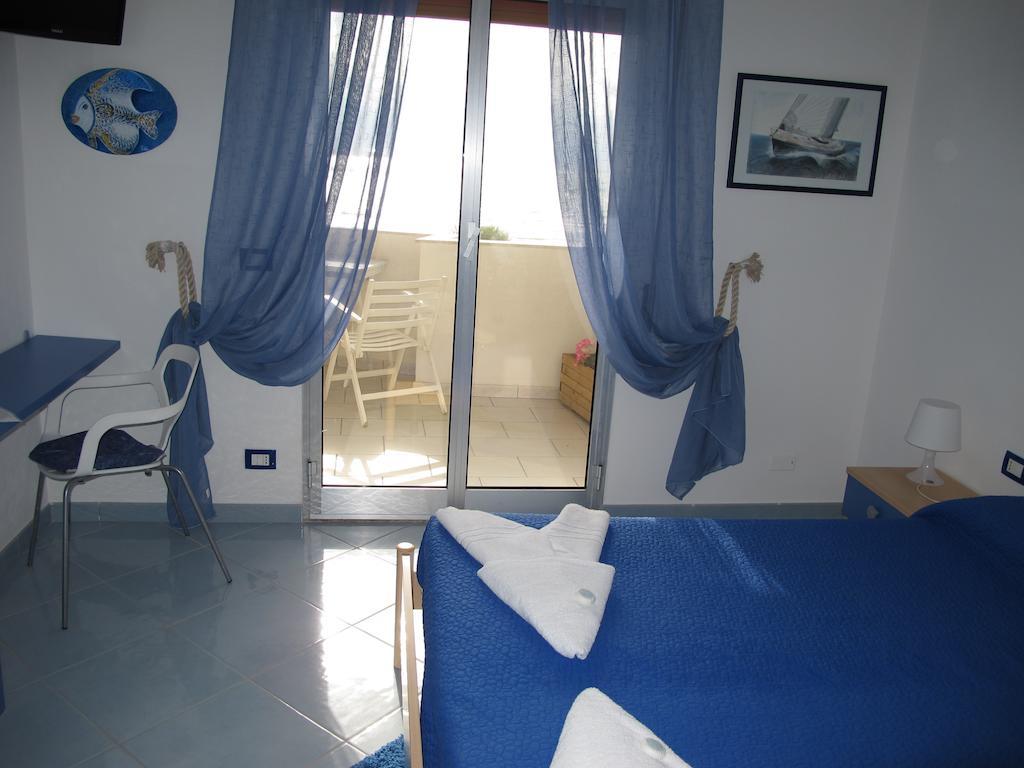 Miramare Hotel Pozzallo Bagian luar foto