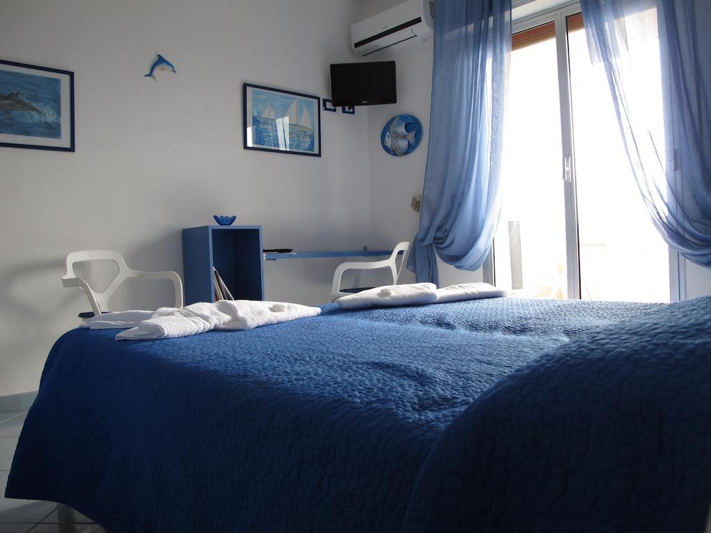 Miramare Hotel Pozzallo Bagian luar foto
