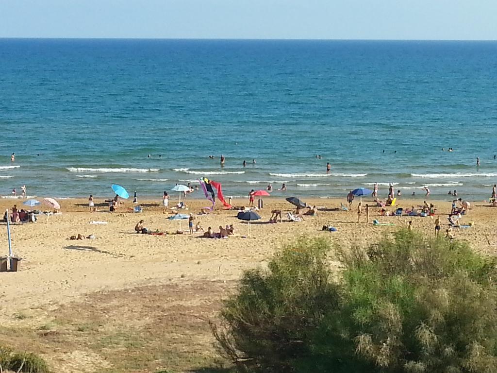 Miramare Hotel Pozzallo Bagian luar foto